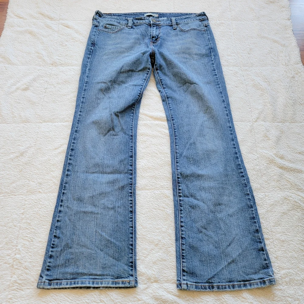 Levis 545 Low Rise Bootcut Leg Jeans - Picture 2 of 4